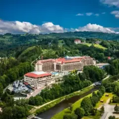 Ile jest pokoi w hotelu Gołębiewskim? Zaskakujące liczby i różnice