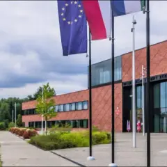 Gdzie zjeść w Konstancinie-Jeziornie? Odkryj najlepsze miejsca na posiłek
