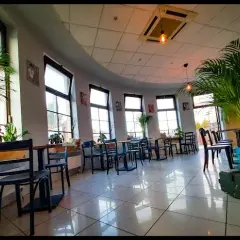 Gdzie zjeść w Zwierzyńcu? Odkryj najlepsze restauracje i smaki