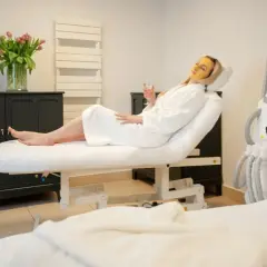 Jak się ubrać do spa w hotelu, by czuć się komfortowo i swobodnie