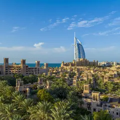 W jakim kraju jest Dubaj? Odkryj jego miejsce w Zjednoczonych Emiratach