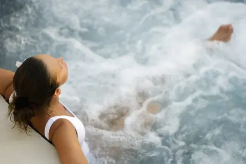 Jak korzystać z jacuzzi w hotelu: unikaj błędów i dbaj o bezpieczeństwo