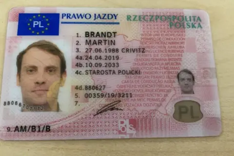 W jakim kraju można kupić prawo jazdy? Prawda o nielegalnych praktykach