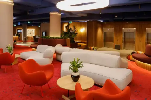 Ile kosztuje doba w hotelu? Sprawdź ceny i uniknij wysokich kosztów
