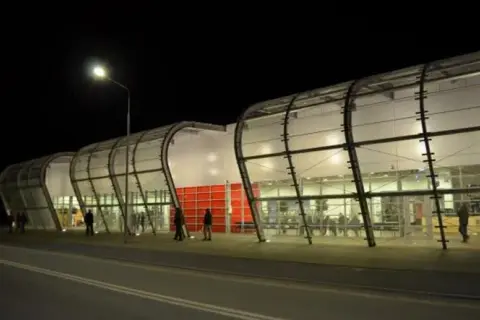 Ile kosztowało lotnisko w Radomiu? Zaskakujące wydatki i źródła finansowania