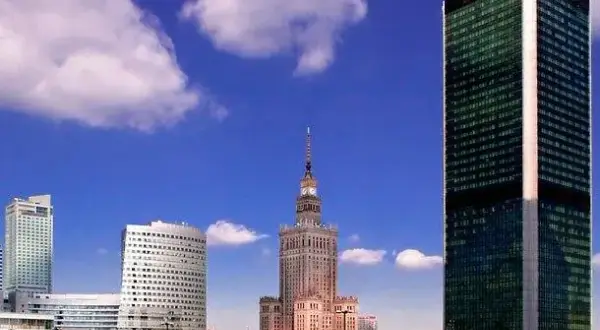 Ile pięter ma hotel Marriott w Warszawie? Zaskakujące fakty i widoki