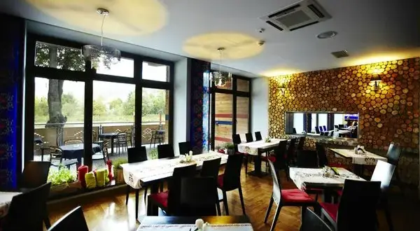 Gdzie zjeść w Piwnicznej-Zdroju? Odkryj najlepsze restauracje