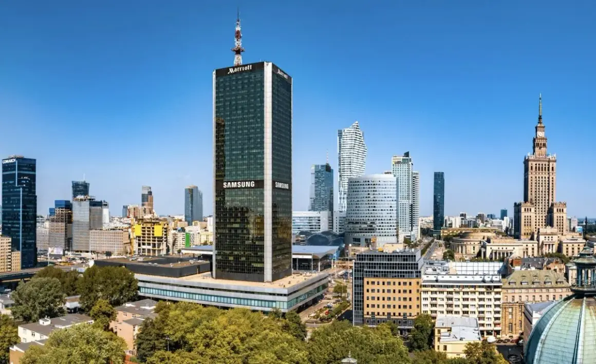 Hotel Marriott w Warszawie - kiedy powstał i jak przebiegała budowa