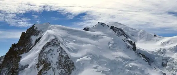 Mont Blanc w jakim kraju? Odkryj jego granice i położenie